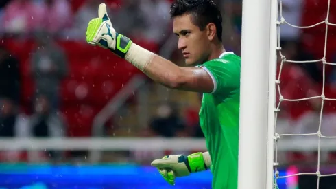 Raúl Gudiño se reintegró a los entrenamientos de Chivas.