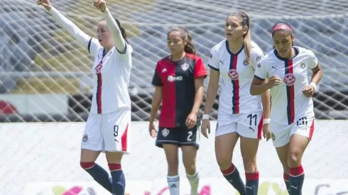 A mantener el invicto este lunes en casa