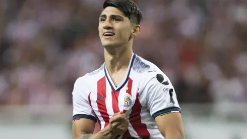 Alan Pulido marcó con un sólido cobro desde el punto penal.