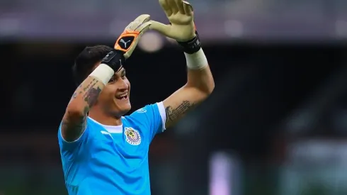 Raúl Gudiño brilló en el penal de Mateus Uribe y con cuatro tapadas más / Getty Images