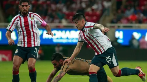 El orden táctico de las Chivas se perdió anoche