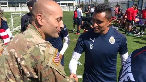 Chivas de Guadalajara tuvo una interesante visita en el entrenamiento / @Chivas