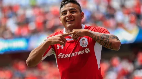 Vega está cada día más lejos del Guadalajara.