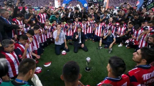 El "Pelado" no se olvida de sus Chivas