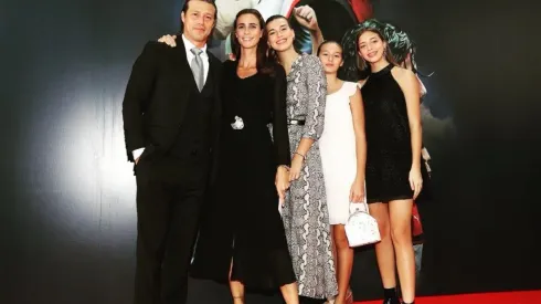 Matías Almeyda con su familia en el estreno de la película de Chivas