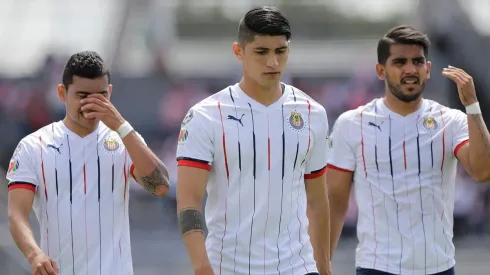 Alan Pulido vio la roja luego de la intervención del VAR (Foto: Jam Media)