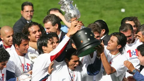 Las figuras de Chivas Campeón del Apertura 2006 buscan reunirse.