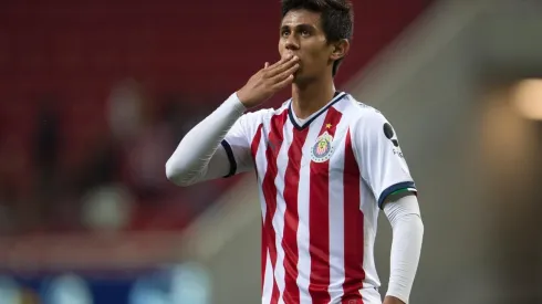 Macías regresó del Tri Sub-20 con una lesión de rodilla.