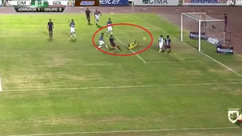 Godínez sacó provecho de una floja reacción del portero rival.