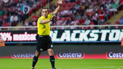 Rojas tenía casi un año sin arbitrarle a Chivas