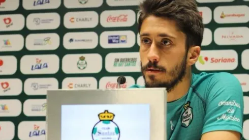 El defensor mira en menos al líder del Clausura