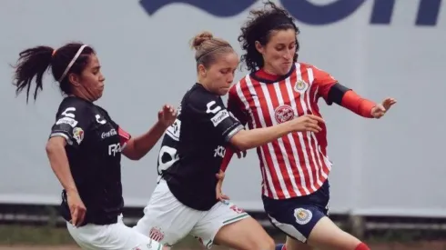 Chivas Femenil venció a Necaxa con golazo de Miriam Castillo.
