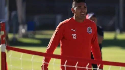 Tony Alfaro jugó con Chivas Sub-20 ante Veracruz.