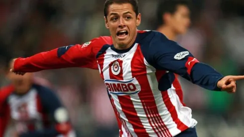 Javier "Chicharito" Hernández anotó dos golazos en esa victoria de 2009
