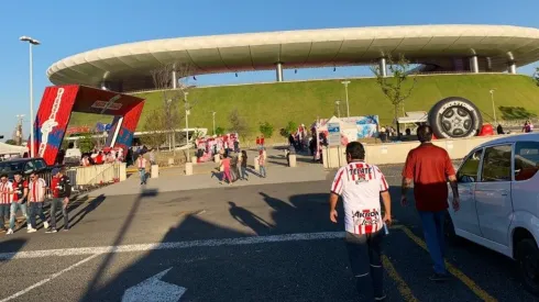 Los chivahermanos llegaron temprano al Estadio Akron para vivir de cerca el Clásico Tapatío