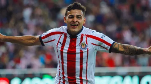 Vega consigue su primer gol como rojiblanco en su séptimo partido de Liga MX