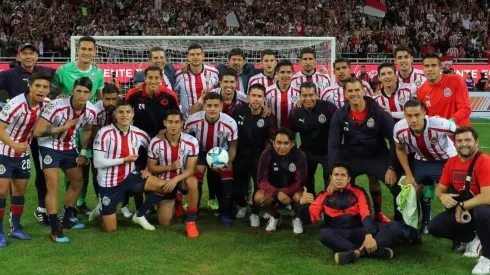 El Rebaño se muestra unido en una imagen luego de la victoria contundente en el Clásico Tapatío