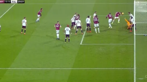 Medios británicos resaltaron que los 50 goles del mexicano han sido dentro del área penal