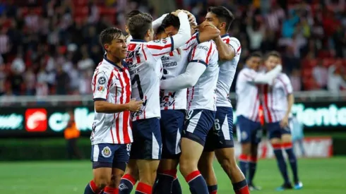 Chivas enfrentando a Atlético San Luis en Copa MX.