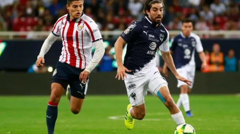 Pizarro fue aplaudido por la afición rojiblanca tras su paso por Guadalajara