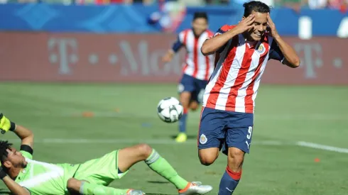 El histórico de Chivas, Omar Bravo celebra 39 años