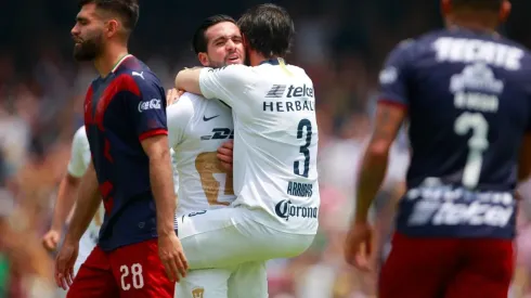 Dos errores defensivos permitieron los tantos felinos que sigaron la quinta fecha sin poder ganar