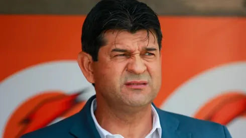 Seis equipos dirigidos, seis fracasos