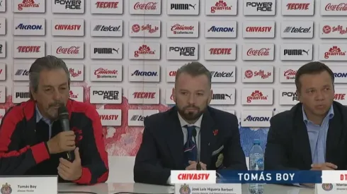 El estratega fue presentado por los directivos José Luis Higuera y Mariano Varela