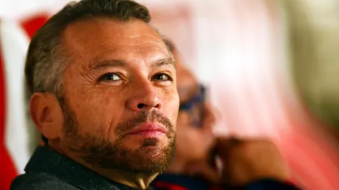 Hace oidos sordos al pedido de la afición rojiblanca