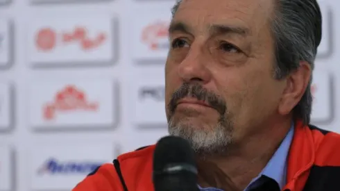 Parece que no lo querían al entrenador en la cadena