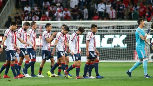 Chivas sancionó a 3 de sus jugadores por indisciplina