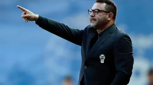 ¿Rumbo a Guadalajara? Mohamed renunció en Huracán