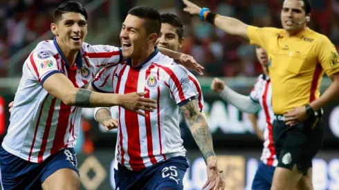 Michael Pérez adelantó a Chivas ante León