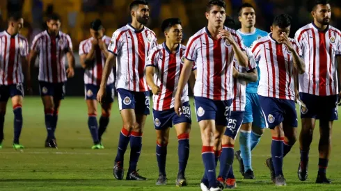 Chivas lo pasa mal dentro y fuera de la cancha