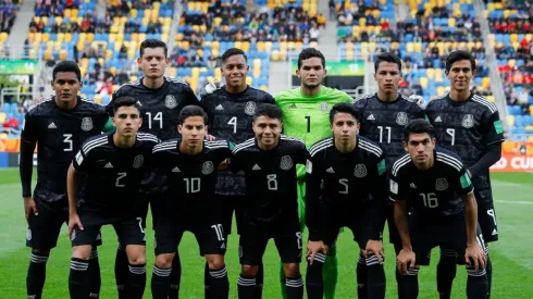 Mal debut para el Tri, con sangre rojiblanca, en Polonia
