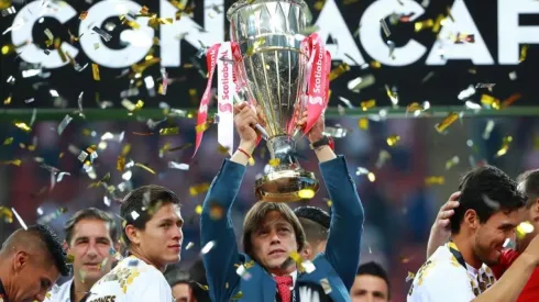 Matías Almeyda campeón de la Concacaf.