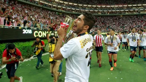 Oficial: Jair Pereira rescindió su contrato con Chivas