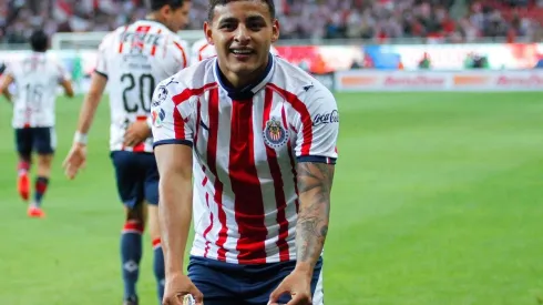 El delantero de las Chivas hizo la comparación en un video especial para la International Champions Cup