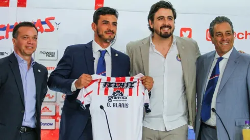 Oswaldo Alanís se entrega a Chivas: "Quiero sumar, por eso decidí venir"