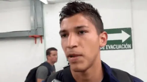 Ángel Zaldívar hablando con los medios.