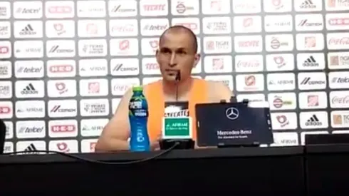 El defensor agradeció el interés de Chivas con un tono de resignación por su vinculo con Tigres