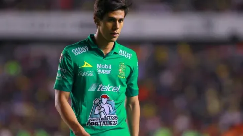 León analiza alianza con Borussia Dortmund para comprar a Macías