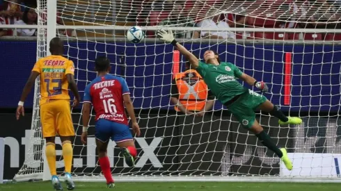 Toño fue clave en triunfo ante Tigres