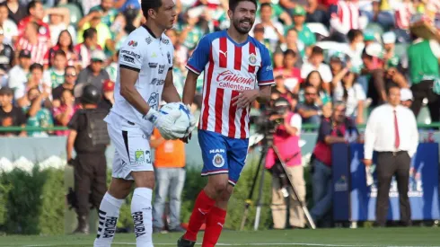 El entrenador rojiblanco resaltó las labores tácticas que realiza el veterano delantero en los partidos