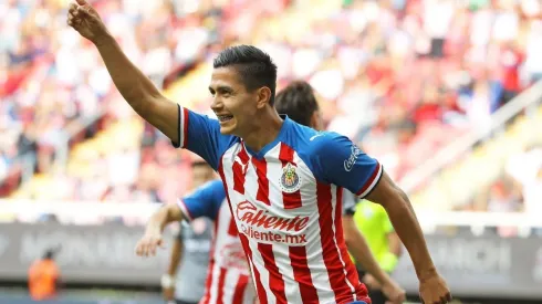 Villalpando acercó al Rebaño Sagrado en el marcador con un remate certero frente al arco