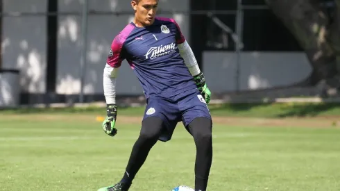 El guardameta suplente del Rebaño Sagrado aseguró que le ha brindado apoyo al titular "Toño" Rodríguez