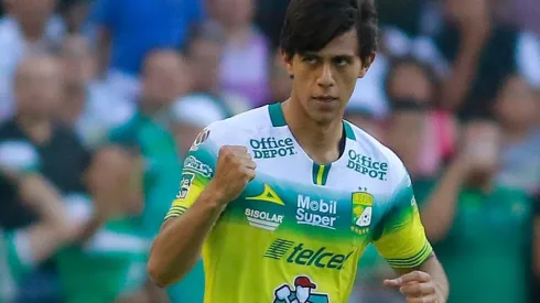 Amaury le abre las puertas de Chivas a Macías