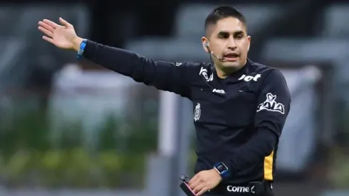 Óscar Mejía será el silbante para Morelia vs Chivas.