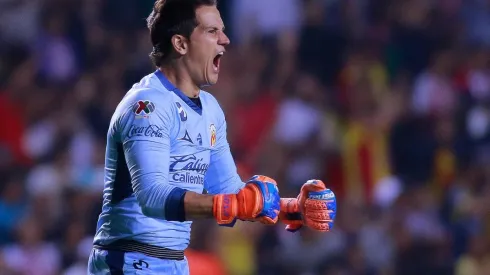 El portero uruguayo Sebastián Sosa fue la figura del partido con seis atajadas para evitar el tanto del empate de Chivas