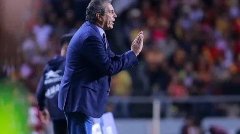 El entrenador rojiblanco recibió el último voto de confianza de la directiva justo antes del receso de la Fecha FIFA